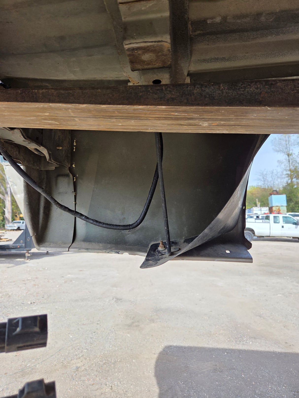 2011-2016 Ford F250 F350 Super Duty 6' 9" Short Truck Bed