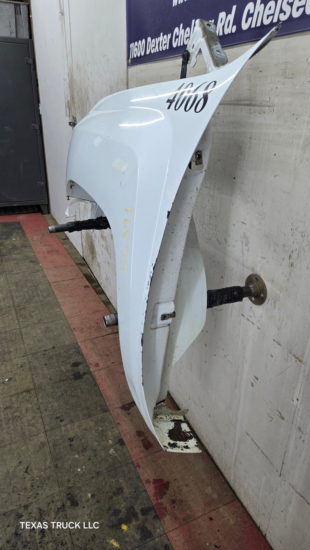 2007-2013 Chevrolet Silverado Driver Side Front LH Fender 1500 2500 3500 HD - Summit White