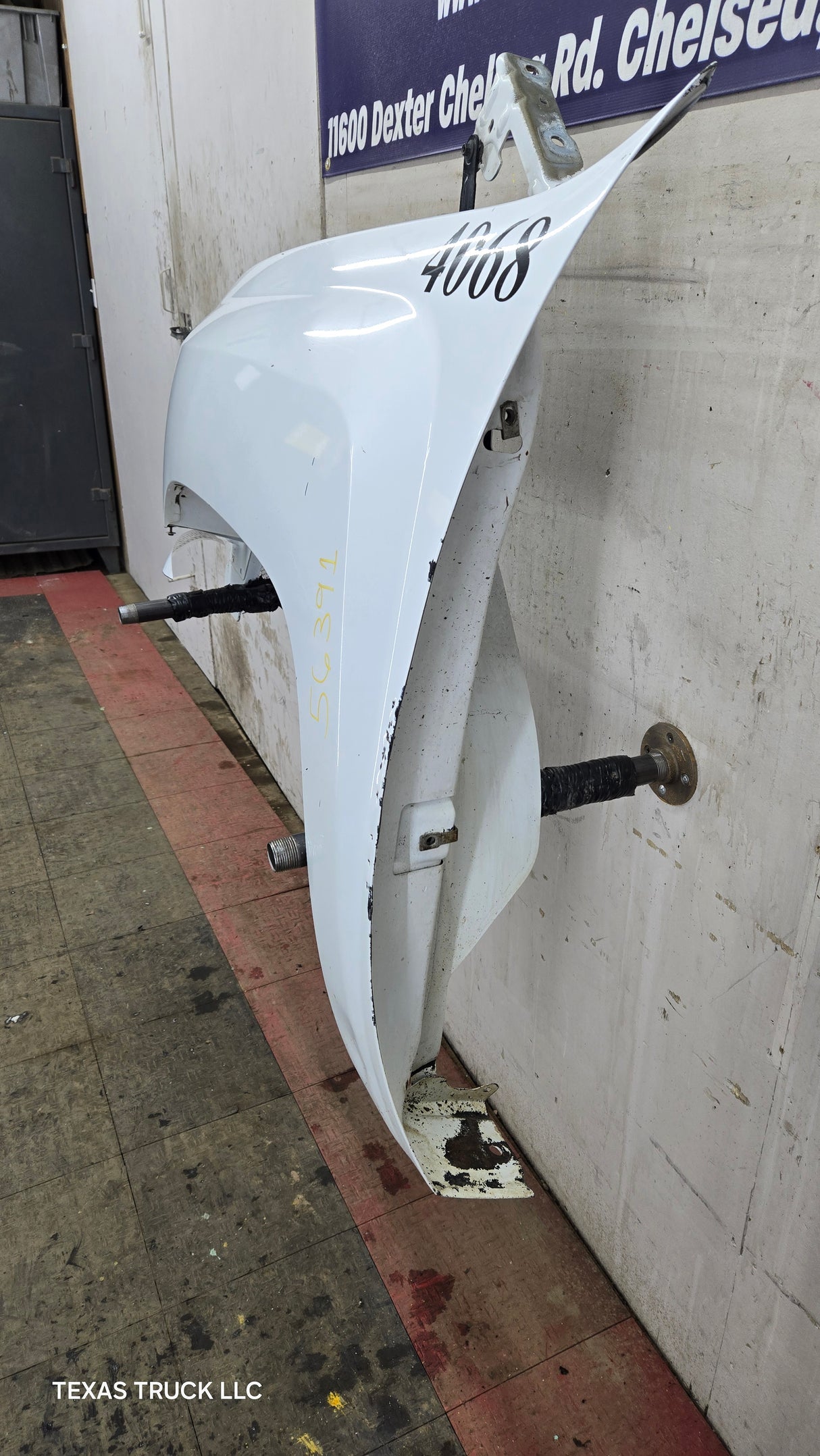 2007-2013 Chevrolet Silverado Driver Side Front LH Fender 1500 2500 3500 HD - Summit White
