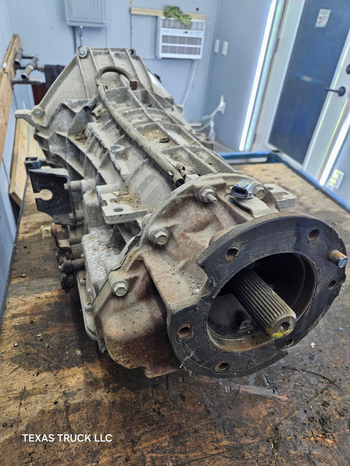 4r100 Automatic Transmission 4wd Ford F250 F350 F450 F550 Super Duty 6.8L v10 triton 5.4L v8 129K Miles