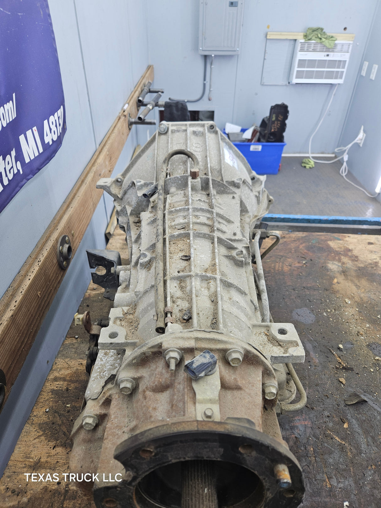 4r100 Automatic Transmission 4wd Ford F250 F350 F450 F550 Super Duty 6.8L v10 triton 5.4L v8 129K Miles