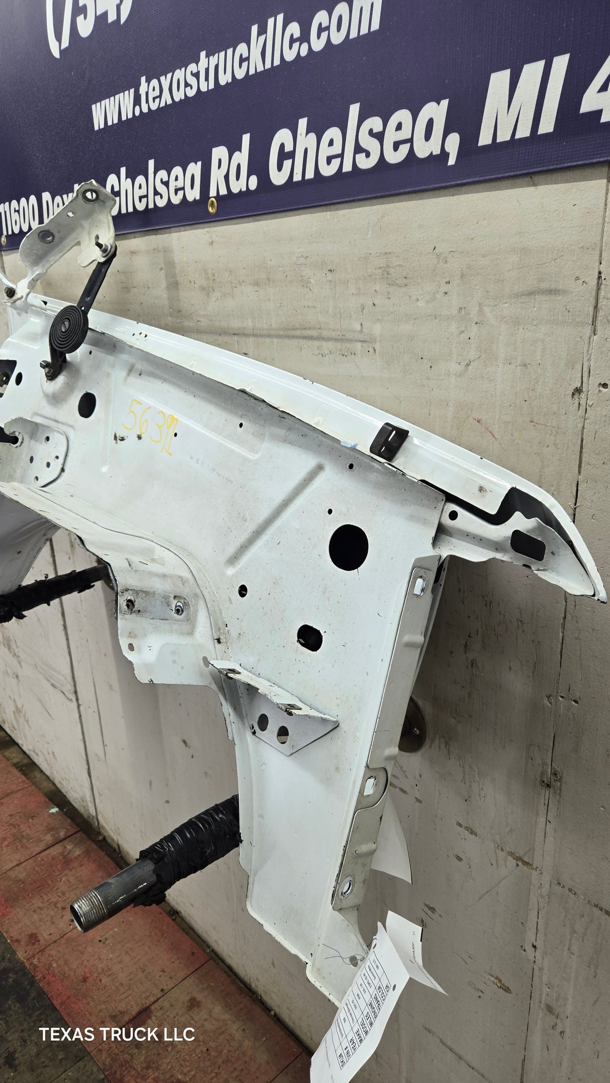2007-2013 Chevrolet Silverado Driver Side Front LH Fender 1500 2500 3500 HD - Summit White