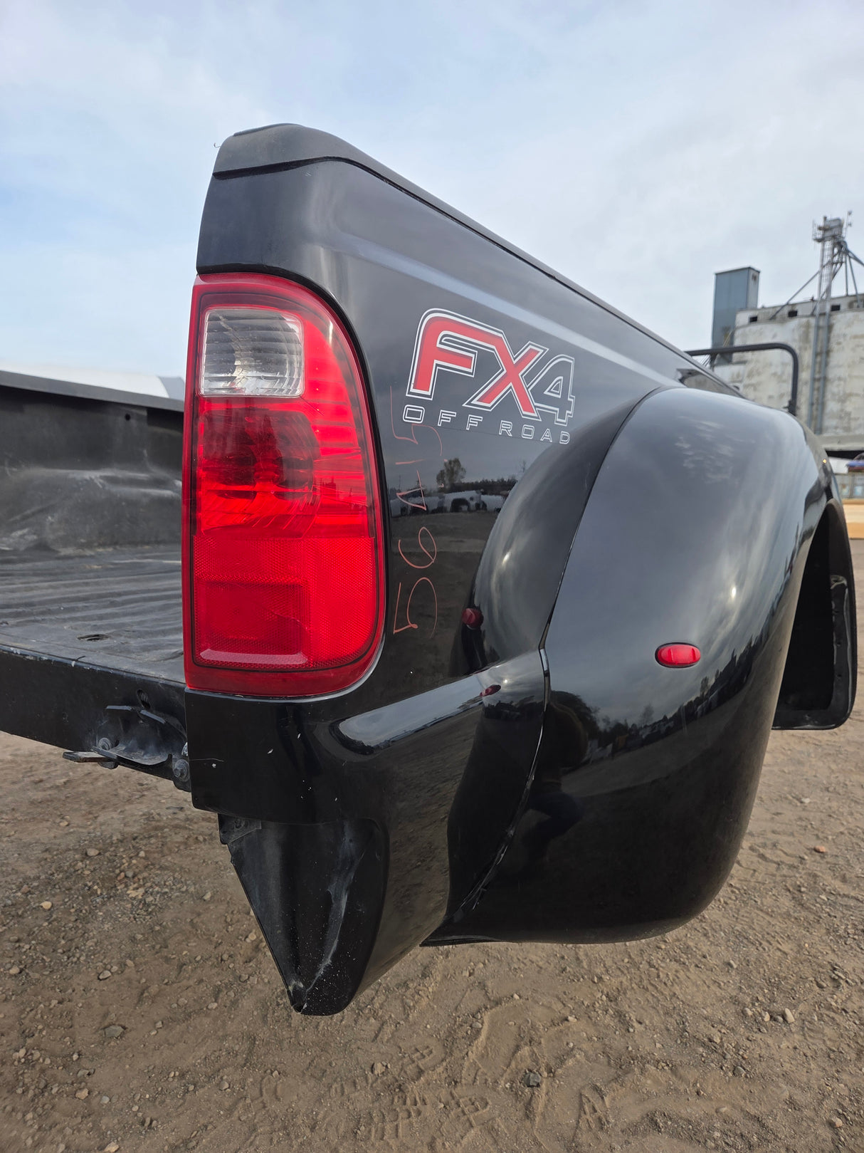 2011-2016 Ford Super Duty F330 F450 F550 8' Dually Bed