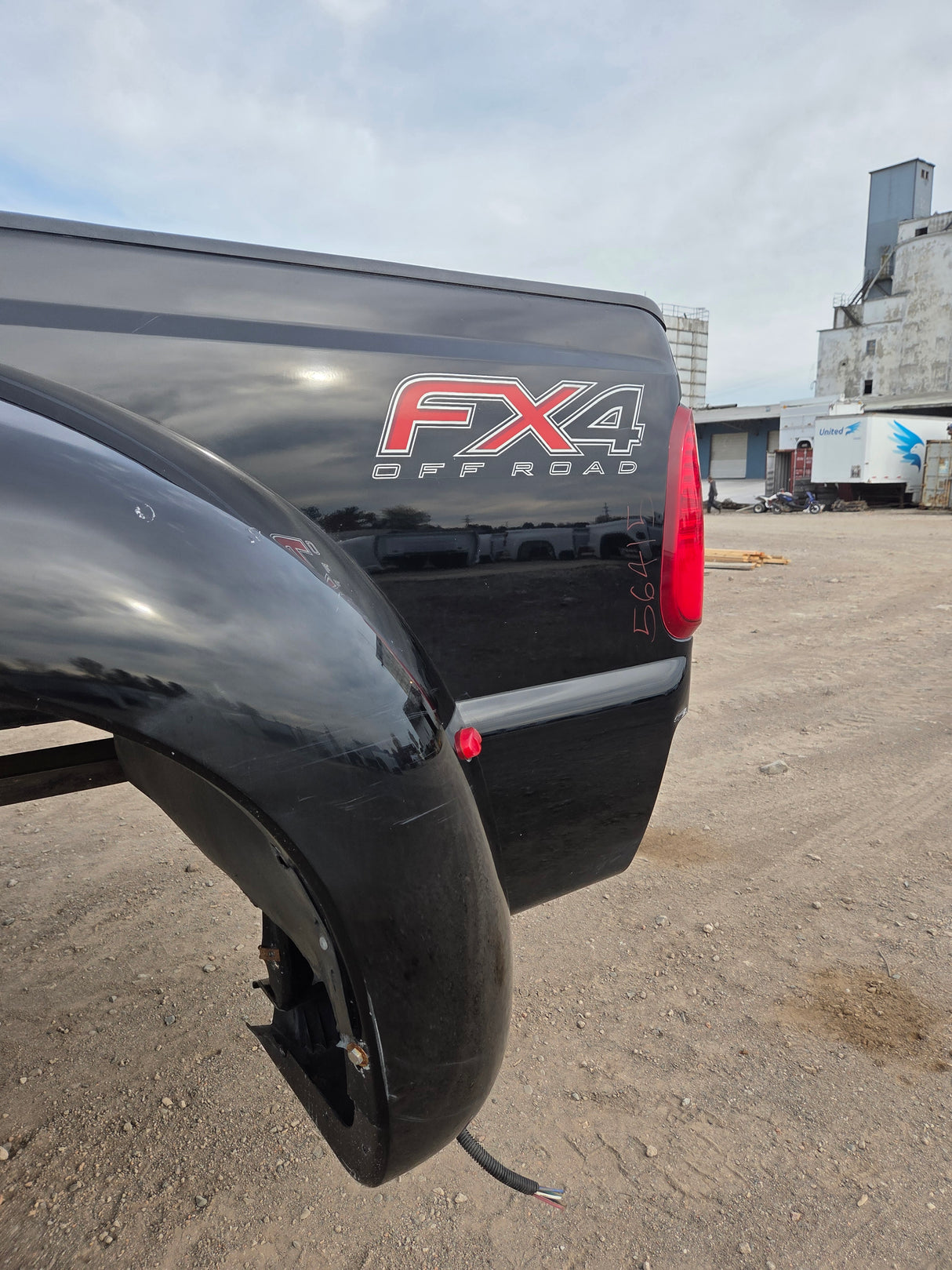 2011-2016 Ford Super Duty F330 F450 F550 8' Dually Bed