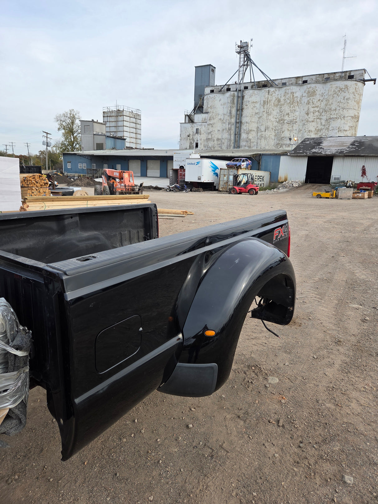 2011-2016 Ford Super Duty F330 F450 F550 8' Dually Bed