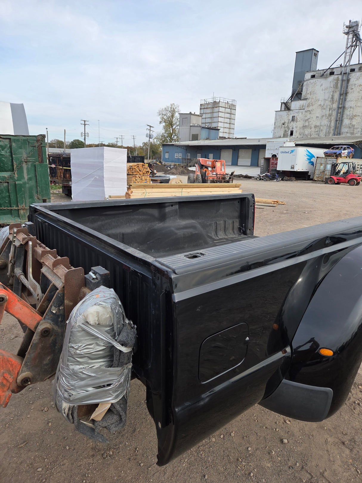 2011-2016 Ford Super Duty F330 F450 F550 8' Dually Bed