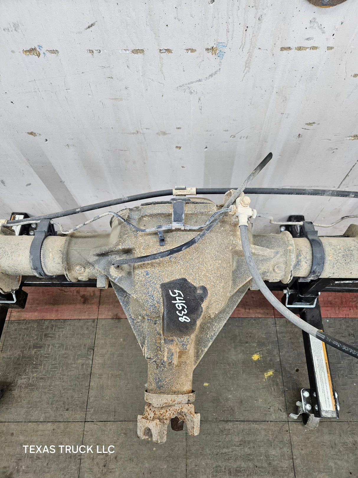 2005-2007 Chevrolet Silverado GMC Sierra 1500 3.23 Rear Axle