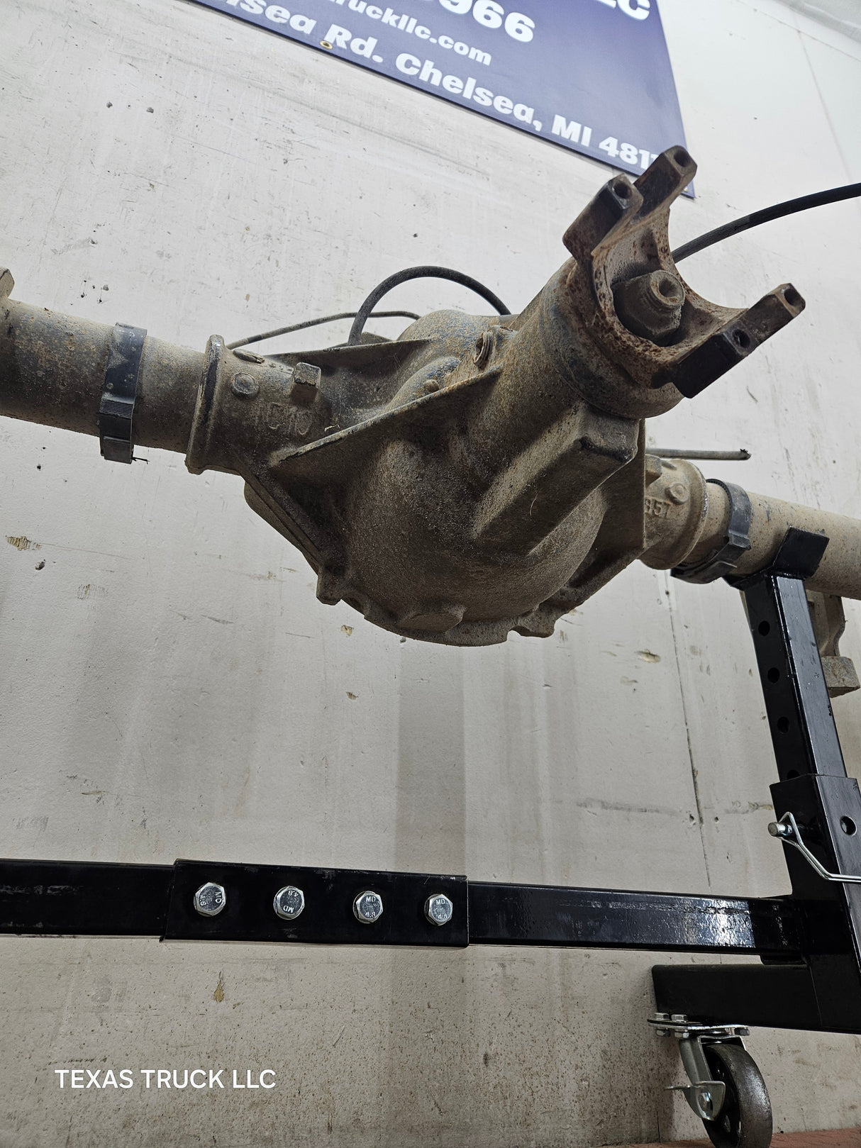 2005-2007 Chevrolet Silverado GMC Sierra 1500 3.23 Rear Axle