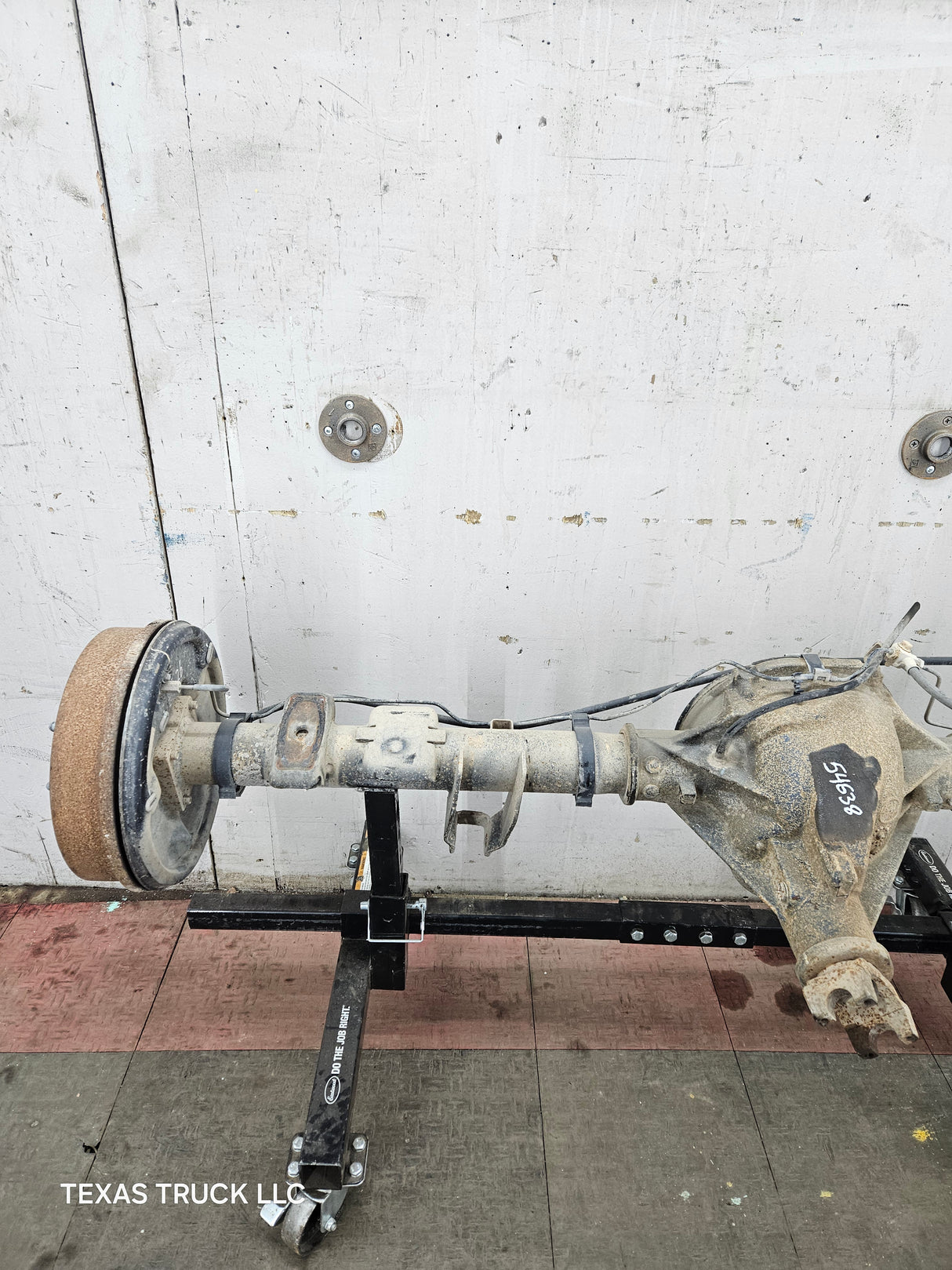 2005-2007 Chevrolet Silverado GMC Sierra 1500 3.23 Rear Axle