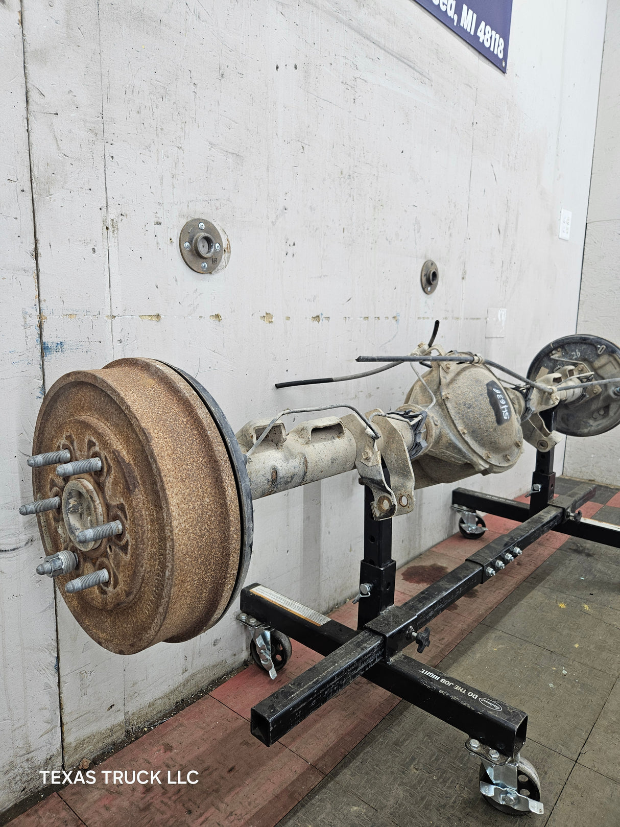 2005-2007 Chevrolet Silverado GMC Sierra 1500 3.23 Rear Axle