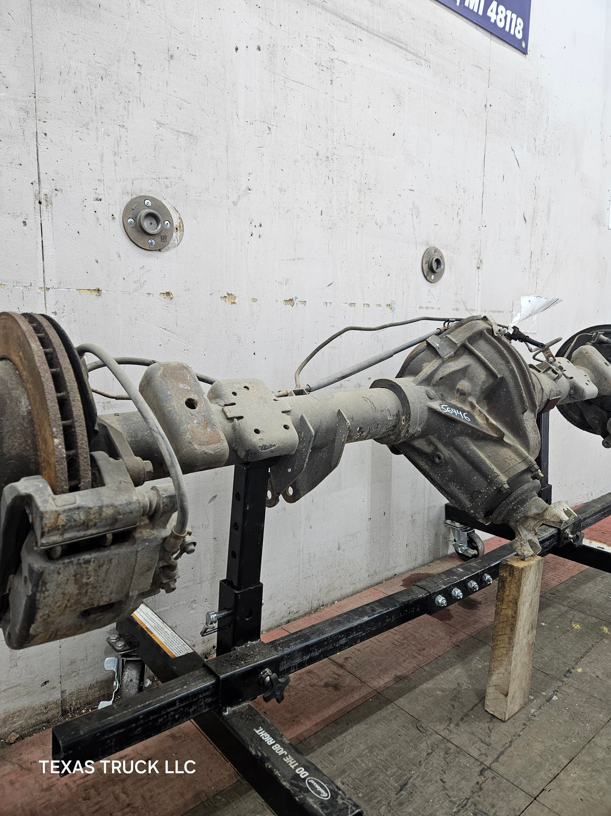 2001-2007 Chevrolet Silverado / GMC Sierra 2500 3500 HD Rear Axle 4.10 10.5"