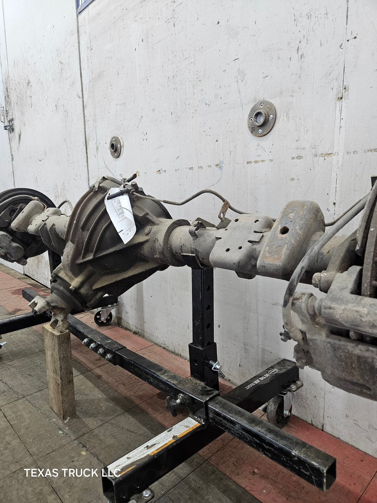2001-2007 Chevrolet Silverado / GMC Sierra 2500 3500 HD Rear Axle 4.10 10.5"