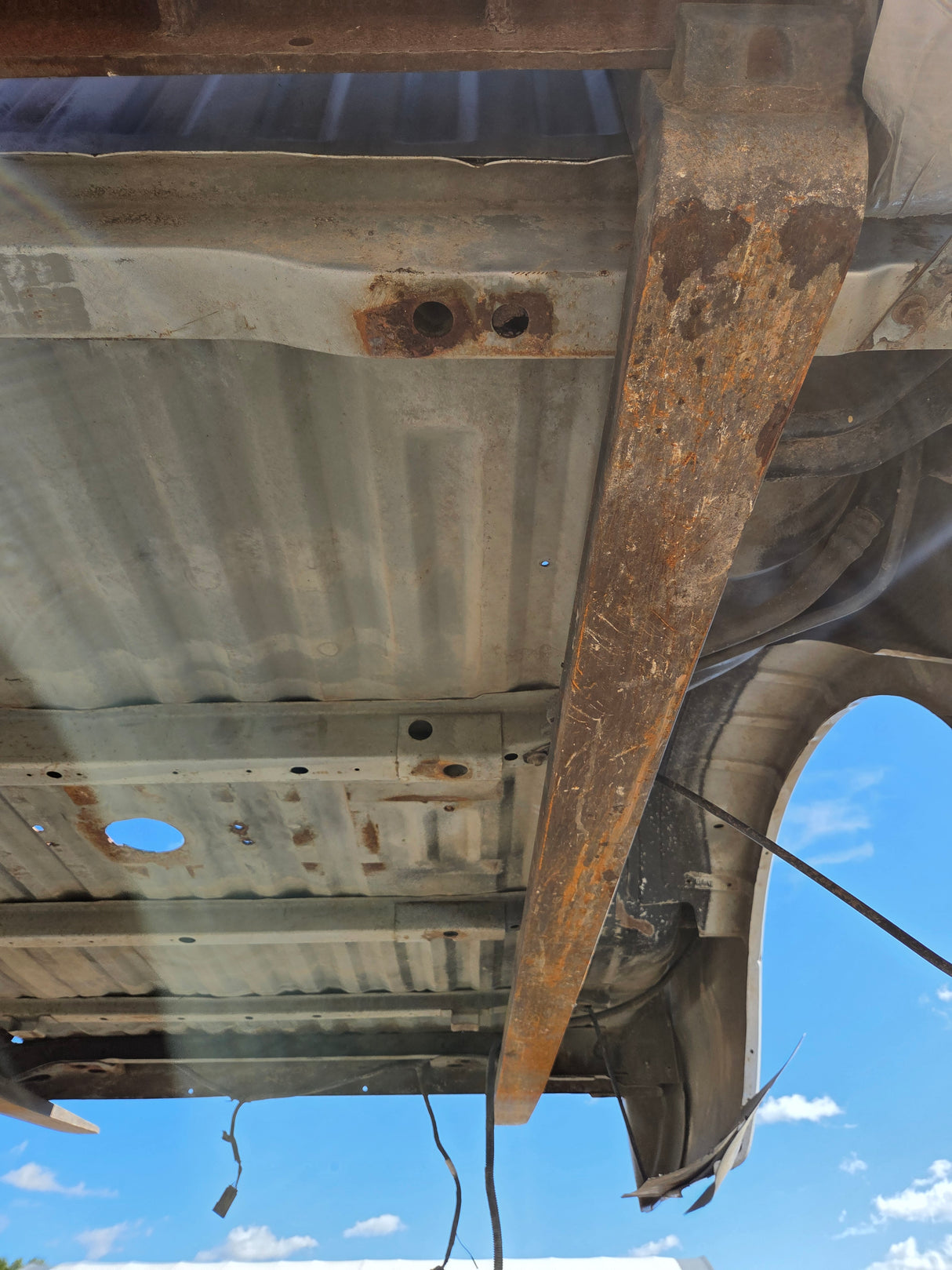 2011-2016 Ford F250 F350 Super Duty 6' 9" Short Truck Bed