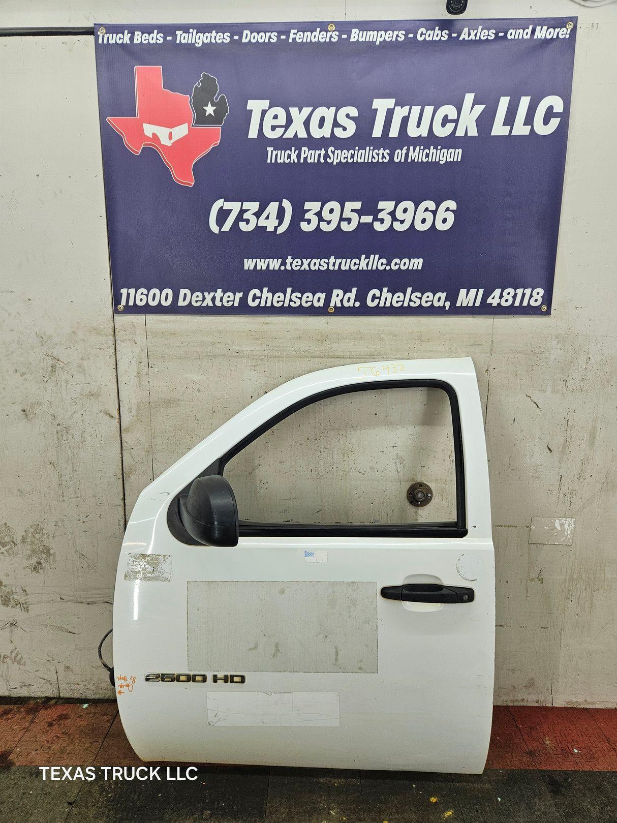 2007-2013 Chevrolet Silverado / GMC Sierra DAMAGE 1500 2500 3500 HD LH Front Driver Side Door
