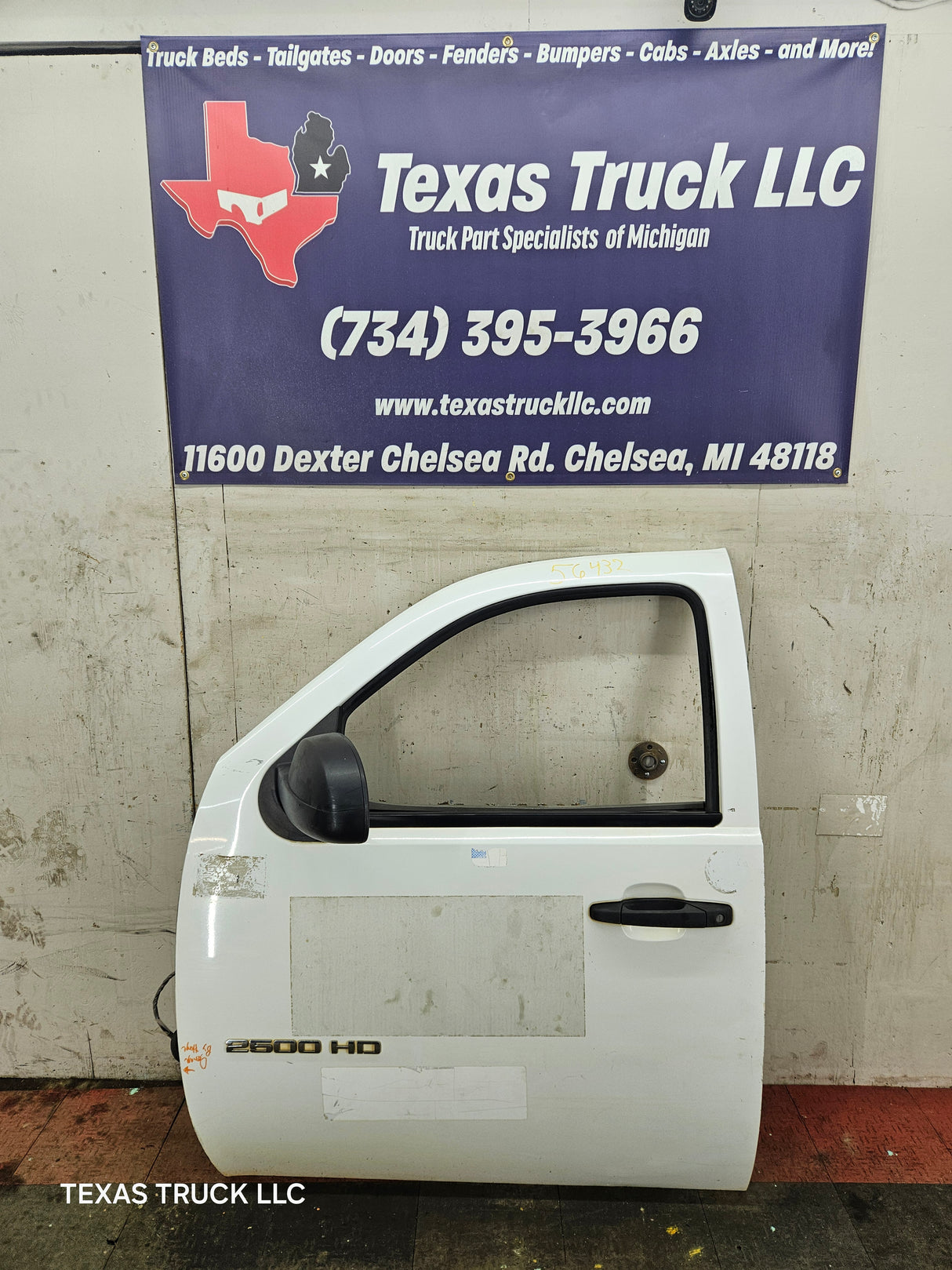 2007-2013 Chevrolet Silverado / GMC Sierra DAMAGE 1500 2500 3500 HD LH Front Driver Side Door