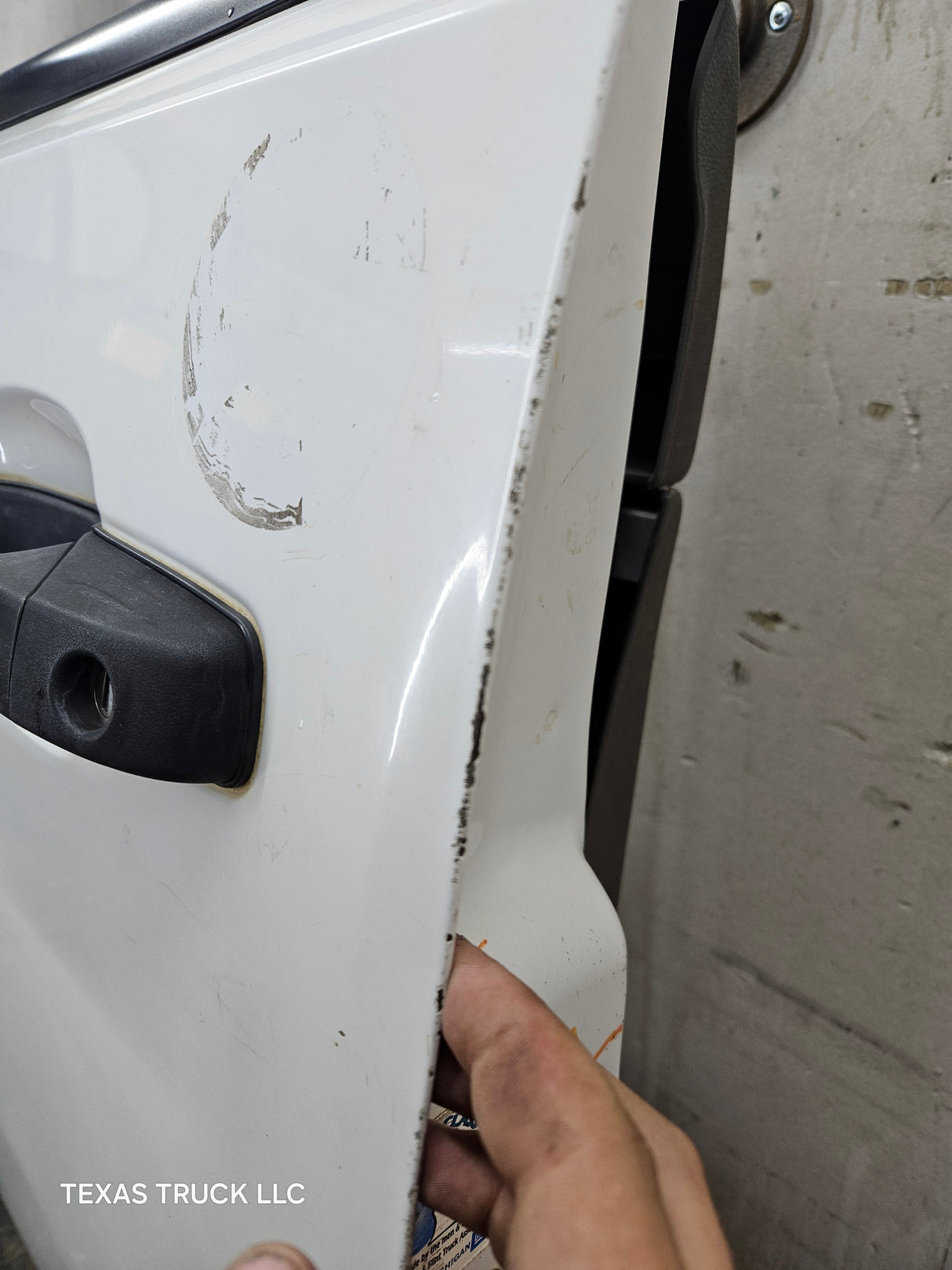 2007-2013 Chevrolet Silverado / GMC Sierra DAMAGE 1500 2500 3500 HD LH Front Driver Side Door