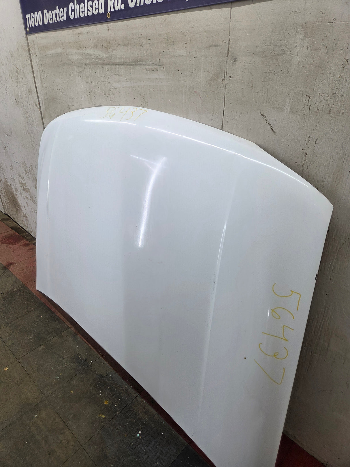 1999-2006 GMC Sierra 1500 2500 3500 Hood - Summit White