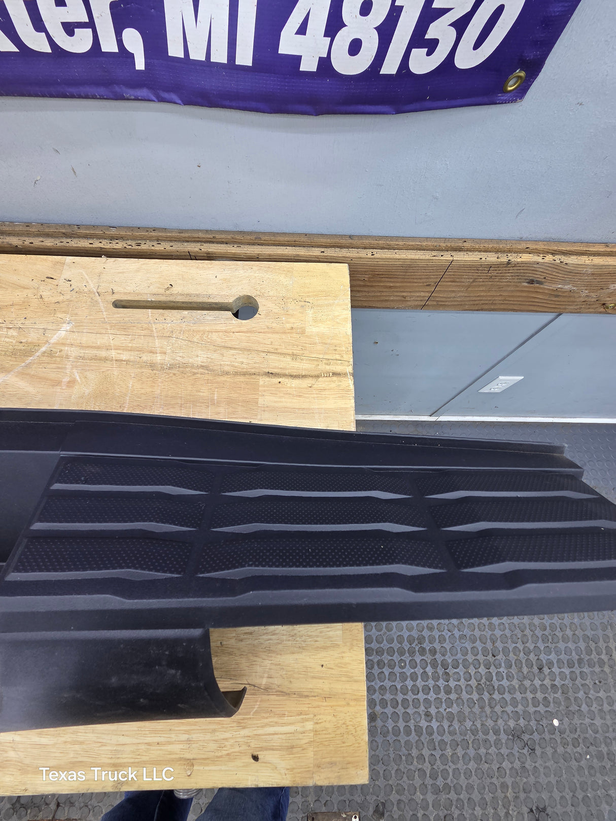 2014-2020 Toyota Tundra Rear Bumper Pad