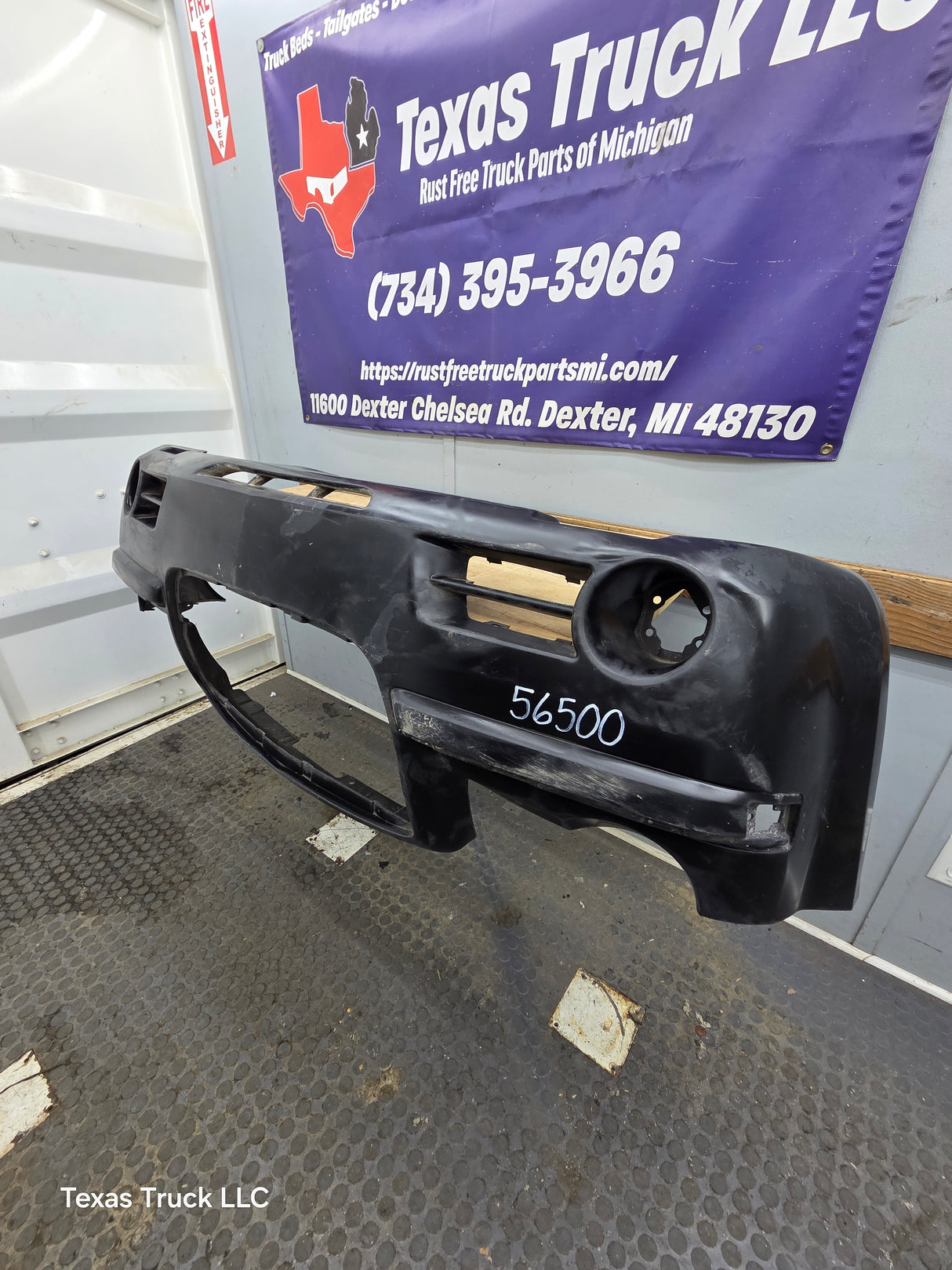 2005-2010 Chrysler 300 5.7L Bumper Cover with fogs