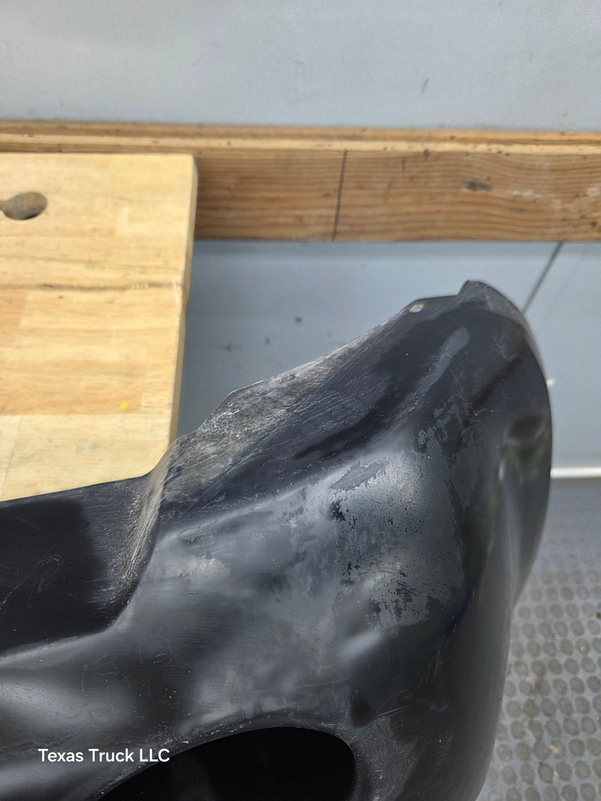 2005-2010 Chrysler 300 5.7L Bumper Cover with fogs