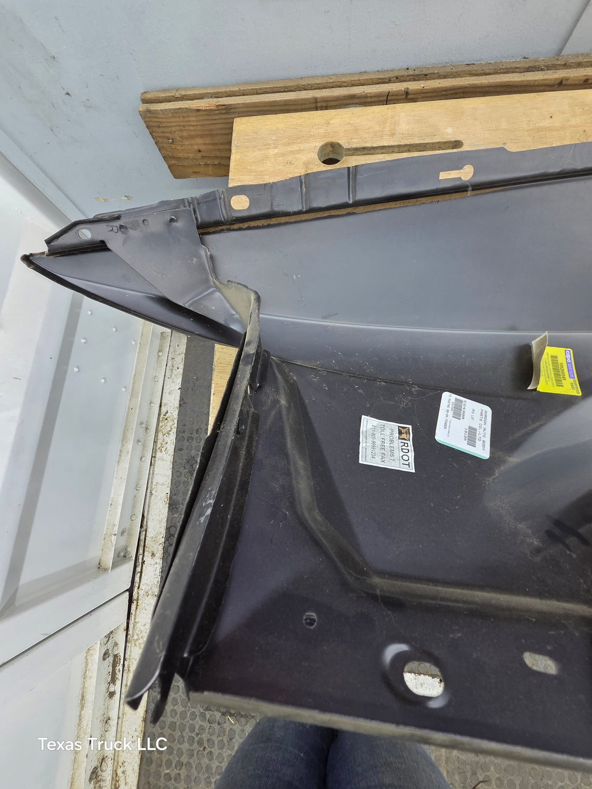 1999-2004 Ford Mustang Passenger Side RH Front Fender