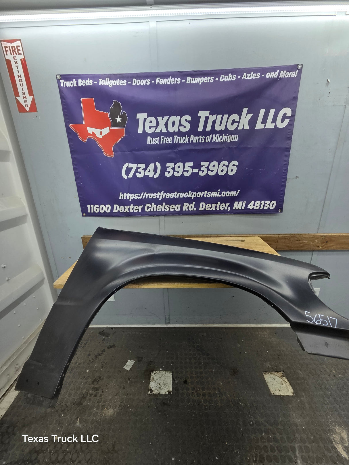 1995-1998 Ford Explorer Mercury Mountaineer Passenger Side RH Front Fender W/O Wheel Well Molding