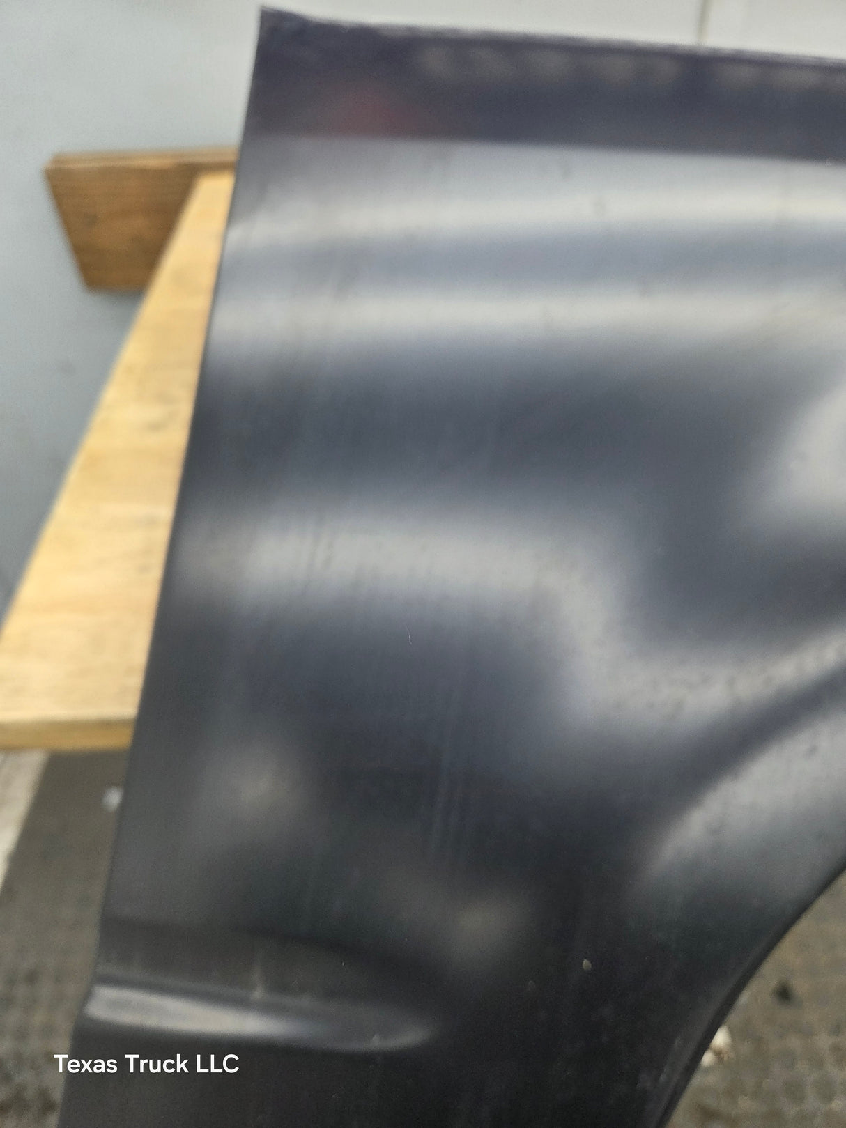 1995-1998 Ford Explorer Mercury Mountaineer Passenger Side RH Front Fender W/O Wheel Well Molding