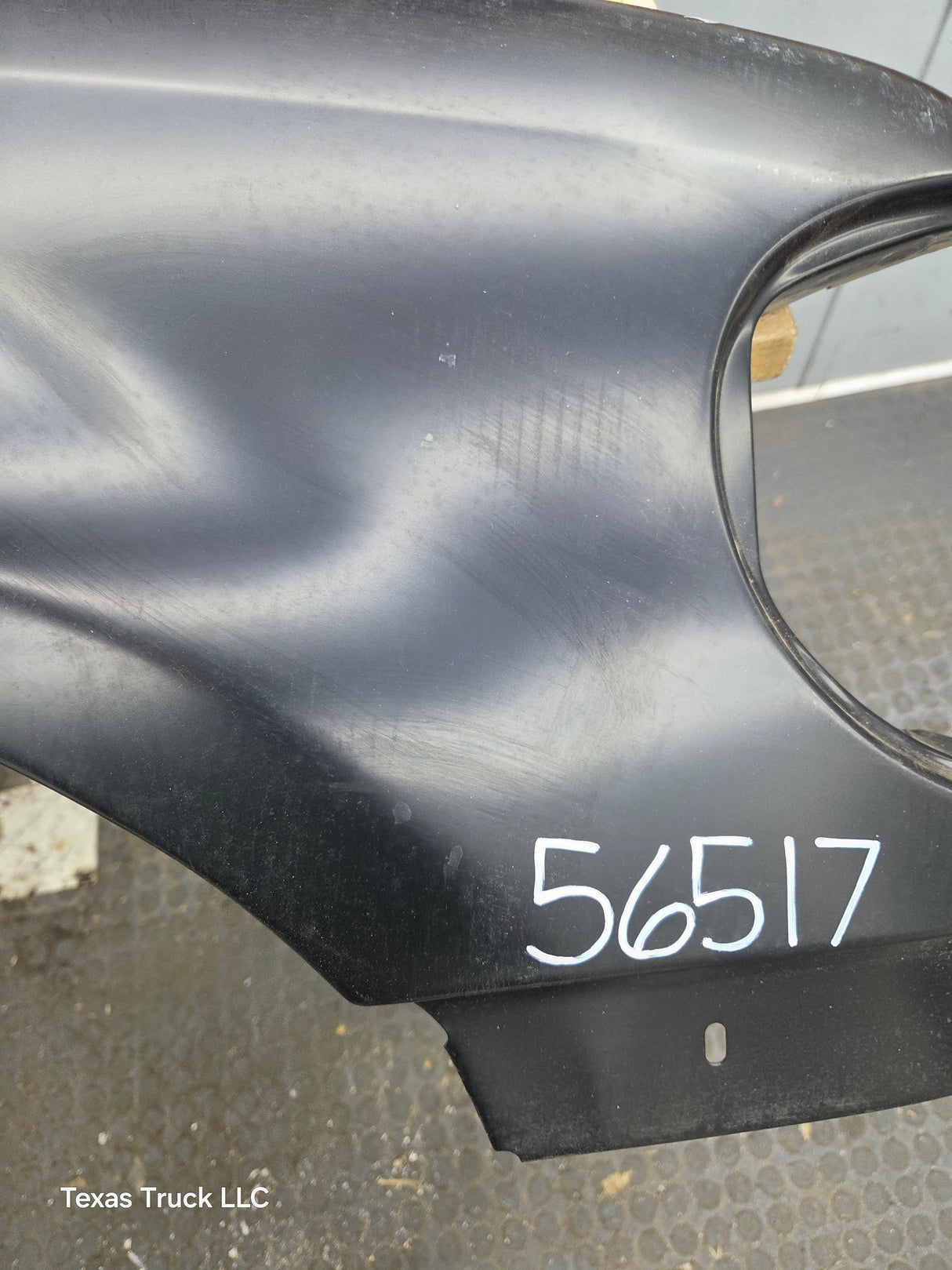 1995-1998 Ford Explorer Mercury Mountaineer Passenger Side RH Front Fender W/O Wheel Well Molding