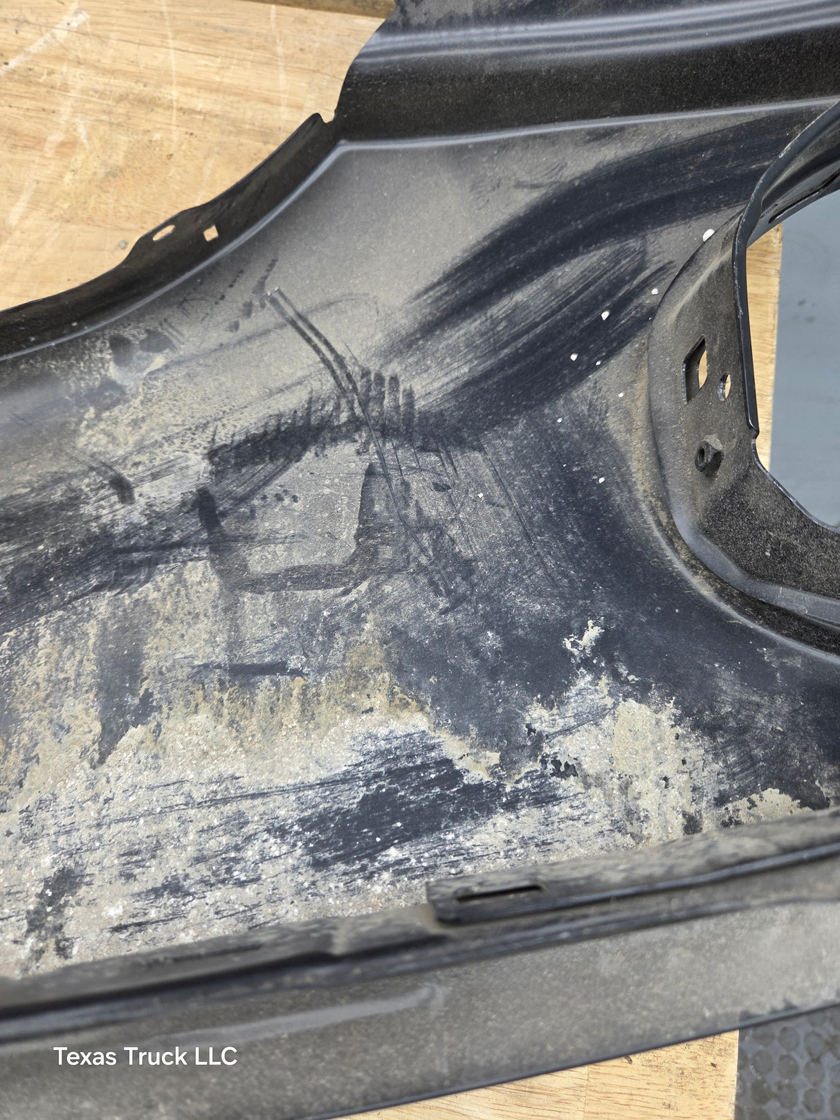 1995-1998 Ford Explorer Mercury Mountaineer Passenger Side RH Front Fender W/O Wheel Well Molding