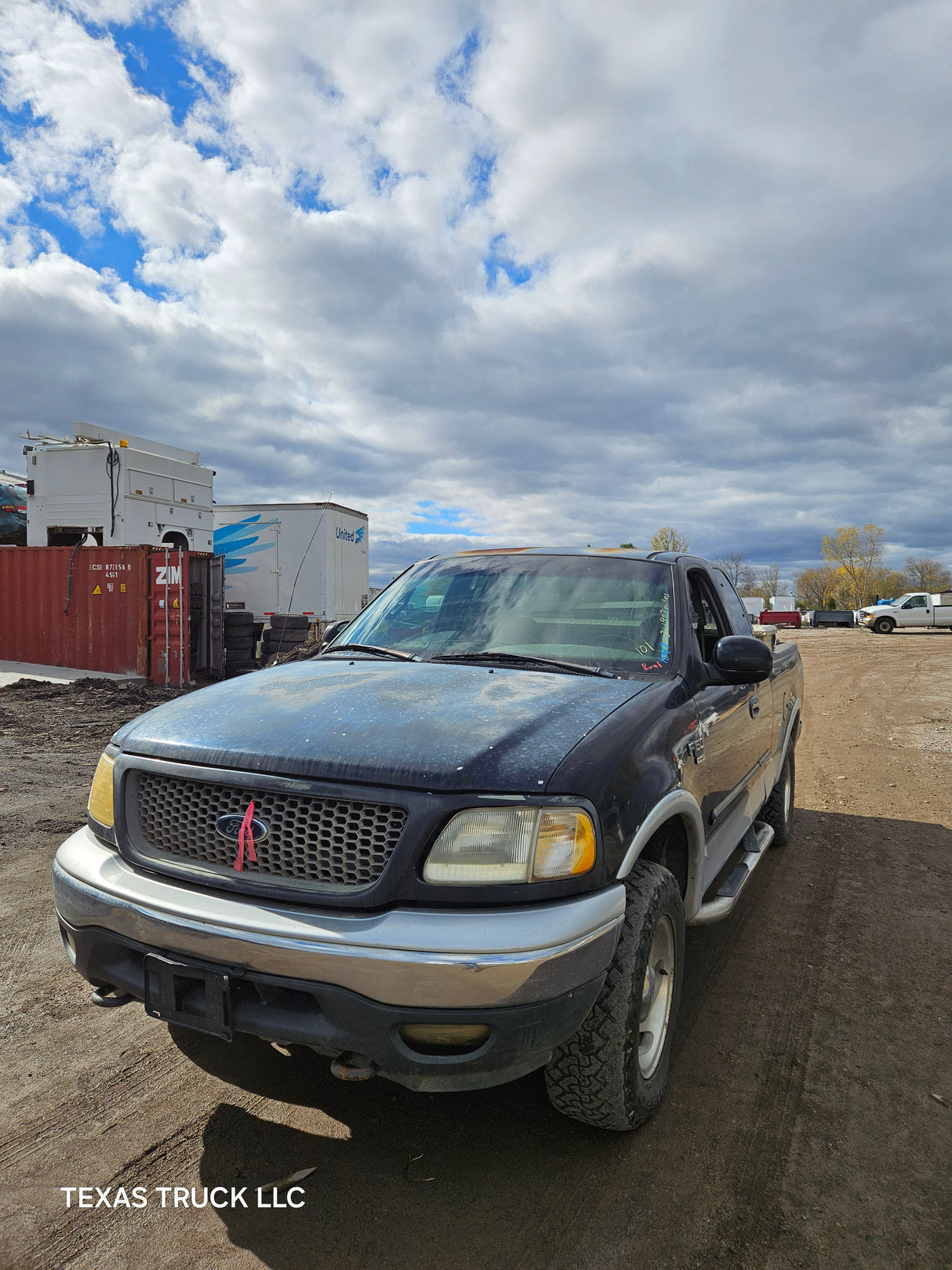 2000 Ford F150 Extended Cab 6.5' Short Bed - FULL PART OUT