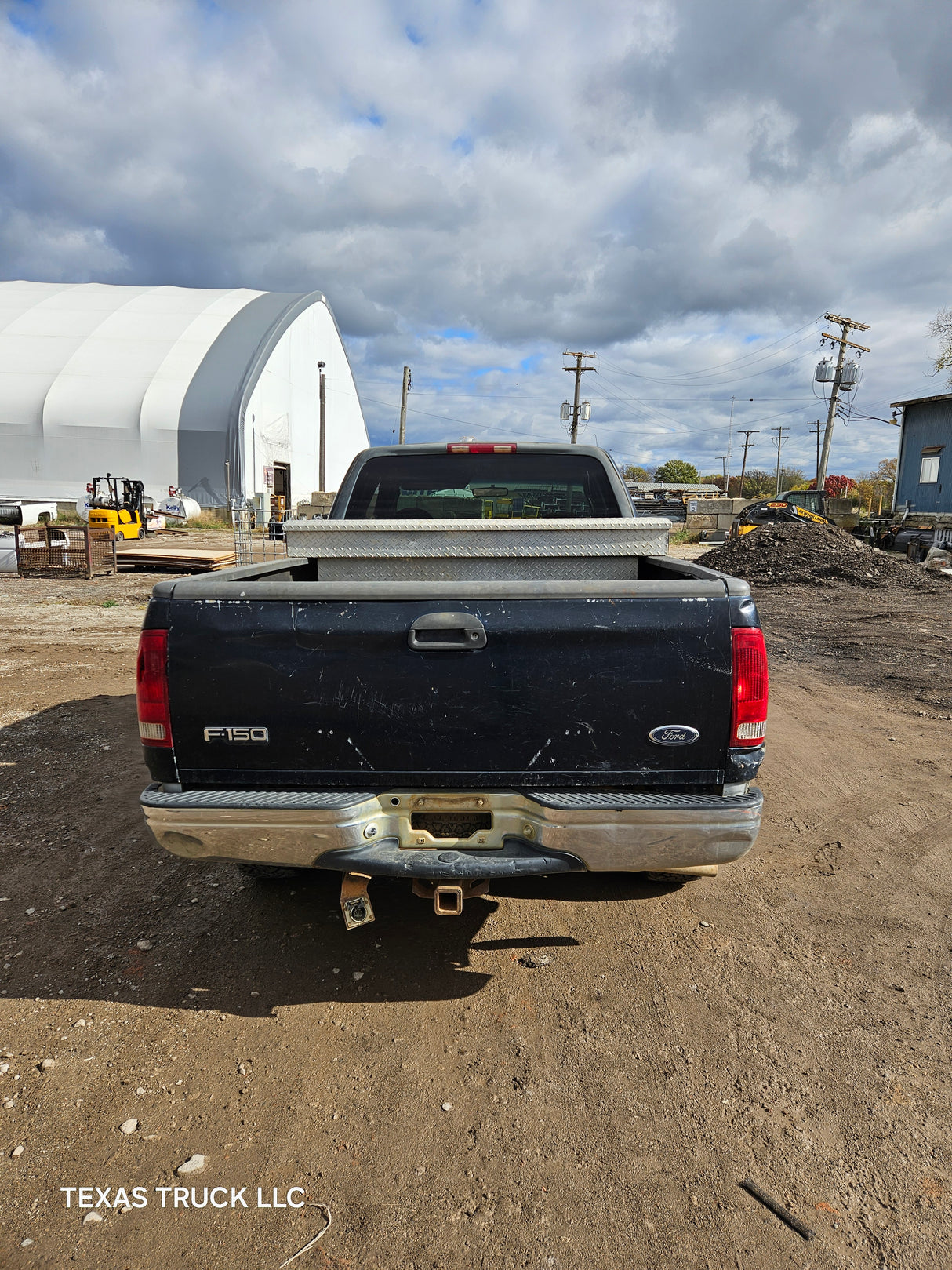 2000 Ford F150 Extended Cab 6.5' Short Bed - FULL PART OUT