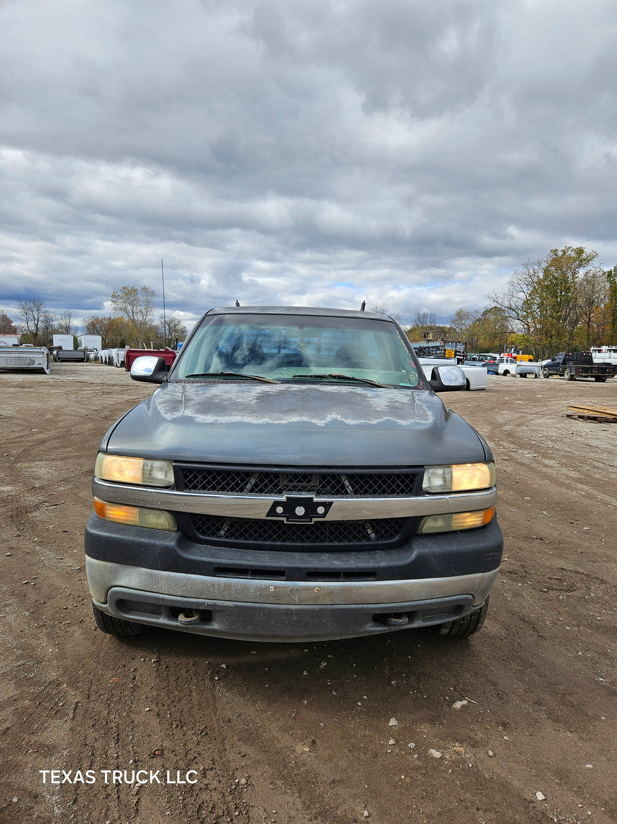 2002 Chevrolet Silverado 2500HD Regular Cab 8' Long Bed - FULL PART OUT