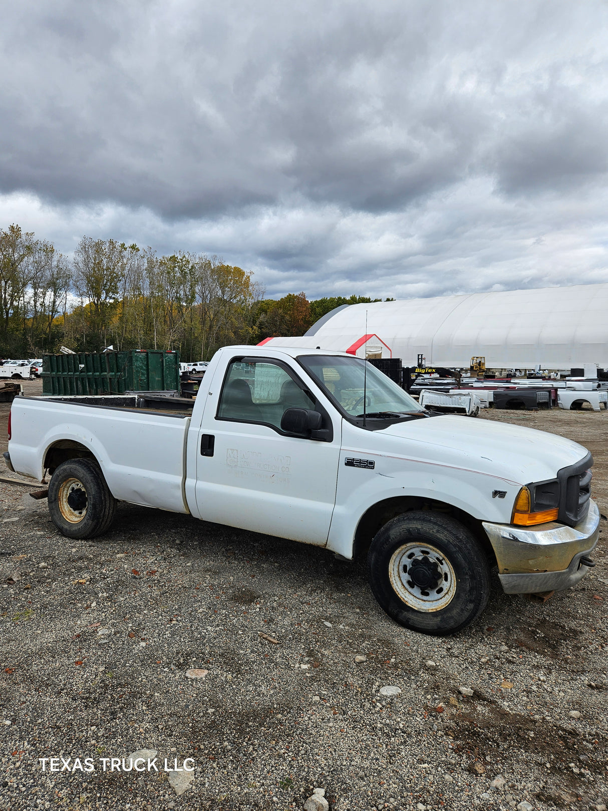 2001 Ford F-250 Regular Cab Long Bed Super Duty 5.4L Triton - FULL PART OUT