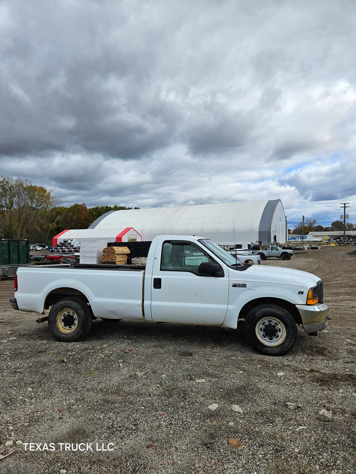 2001 Ford F-250 Regular Cab Long Bed Super Duty 5.4L Triton - FULL PART OUT