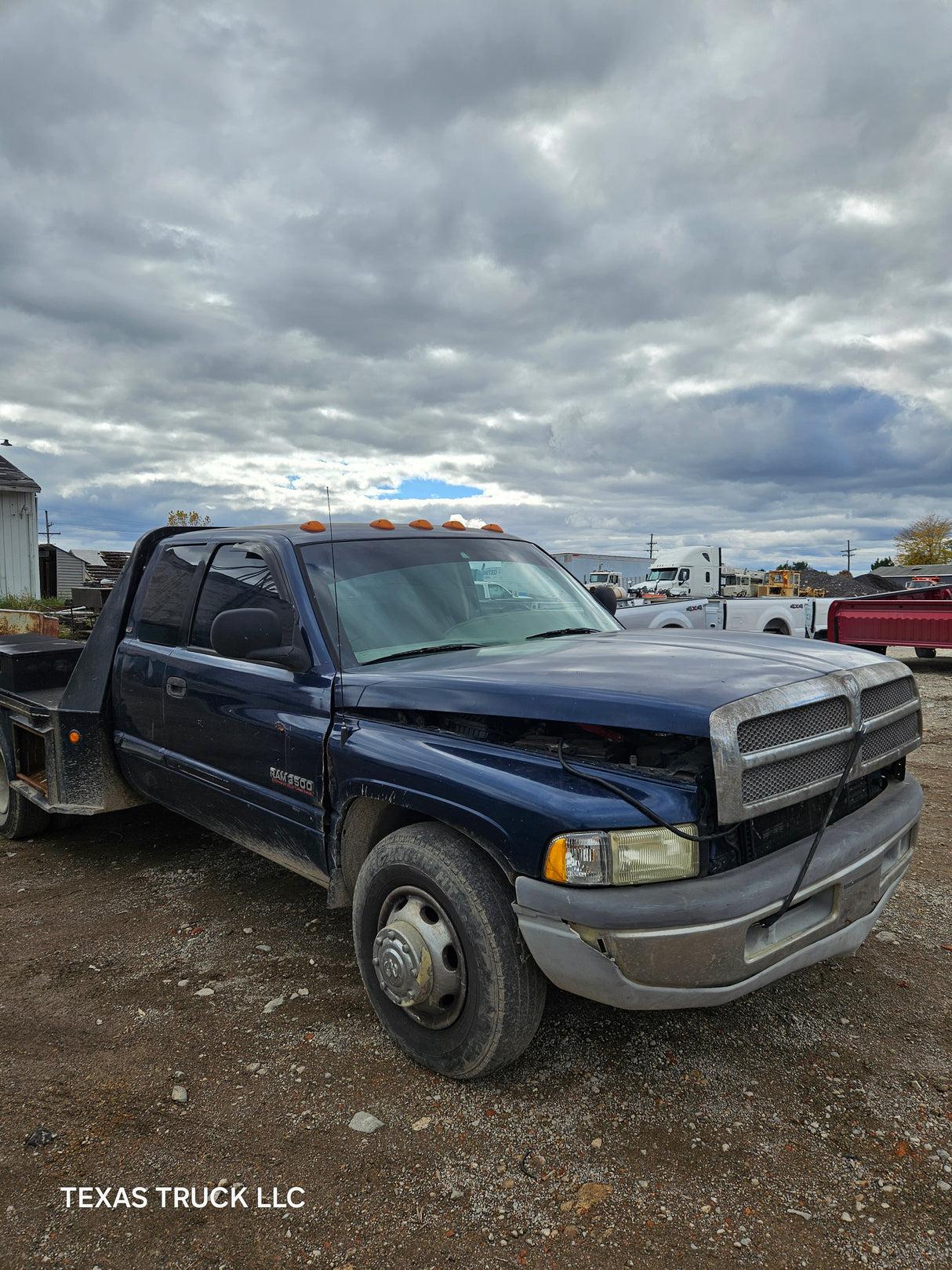 2000 DODGE RAM 3500 Extended Cab Long Bed Flatbed Cummins Manual Transmission - FULL PART OUT