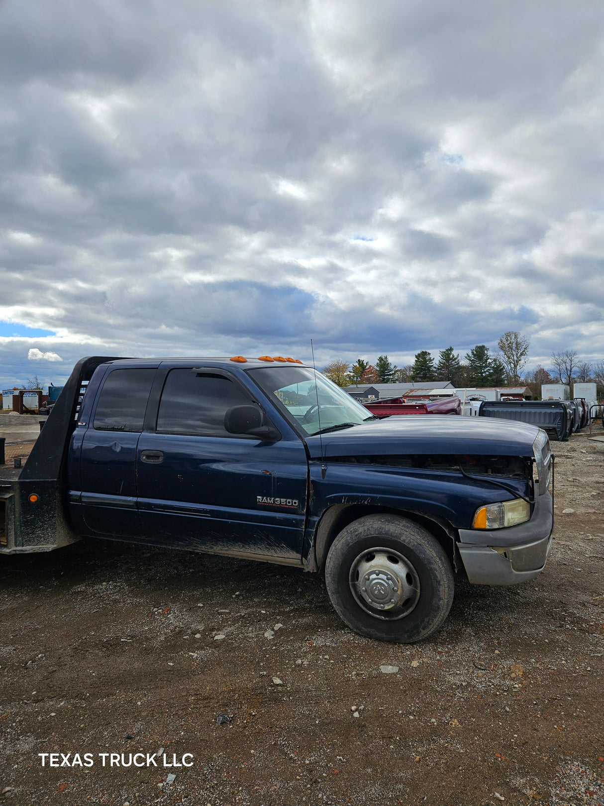 2000 DODGE RAM 3500 Extended Cab Long Bed Flatbed Cummins Manual Transmission - FULL PART OUT