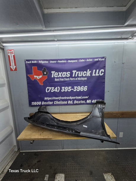 2004-2005 Ford Ranger Front LH Driver Side Fender With Flare Holes