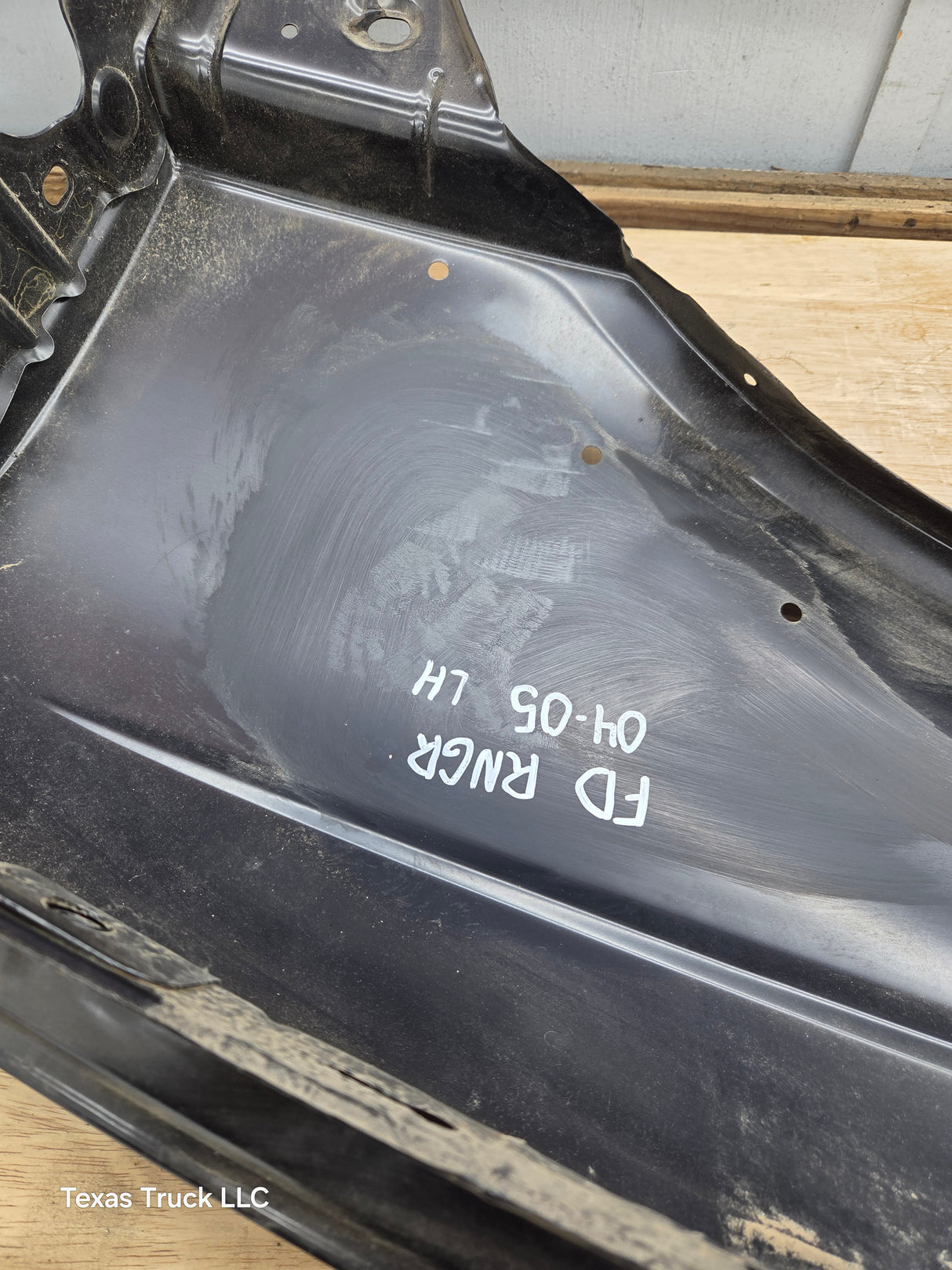 2004-2005 Ford Ranger Front LH Driver Side Fender With Flare Holes