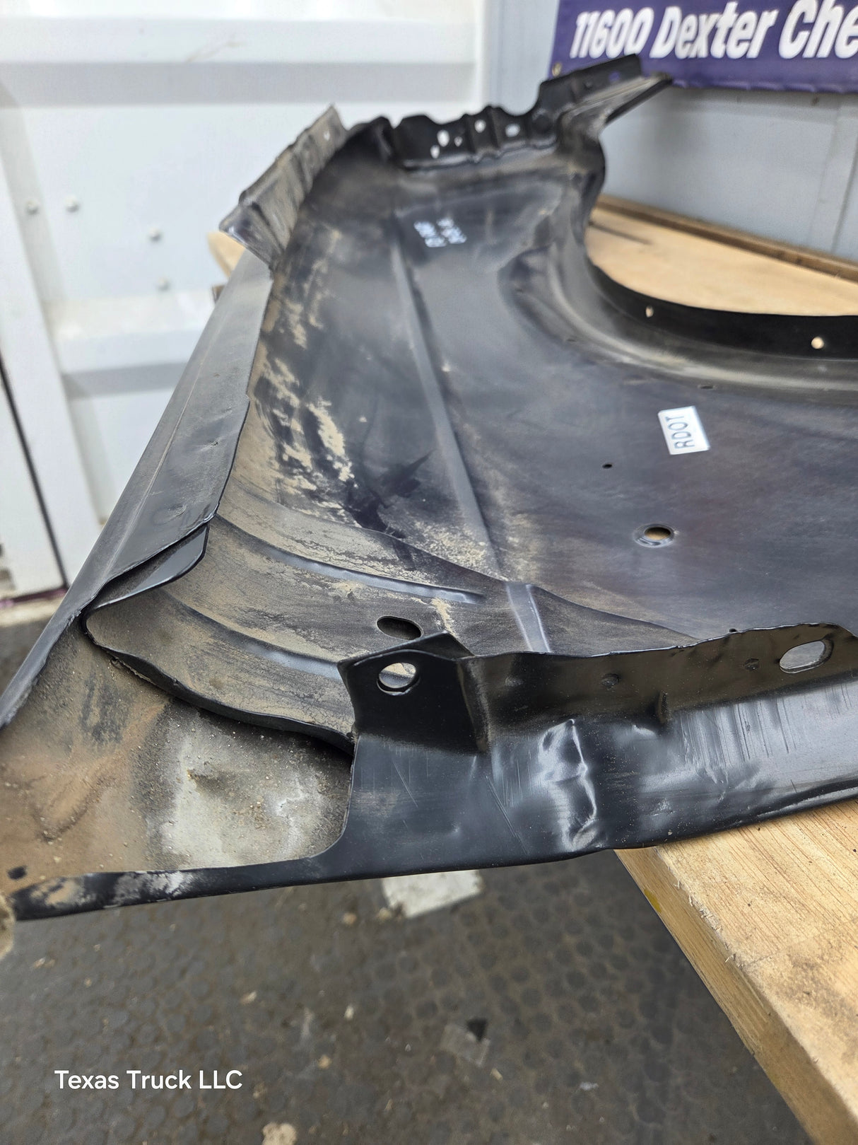 2004-2005 Ford Ranger Front LH Driver Side Fender With Flare Holes