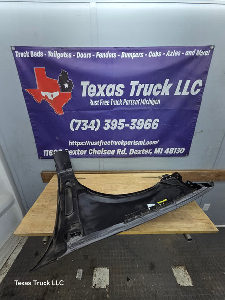 2002-2005 Ford Explorer Passenger Side RH Front Fender W/O Wheel Well Molding