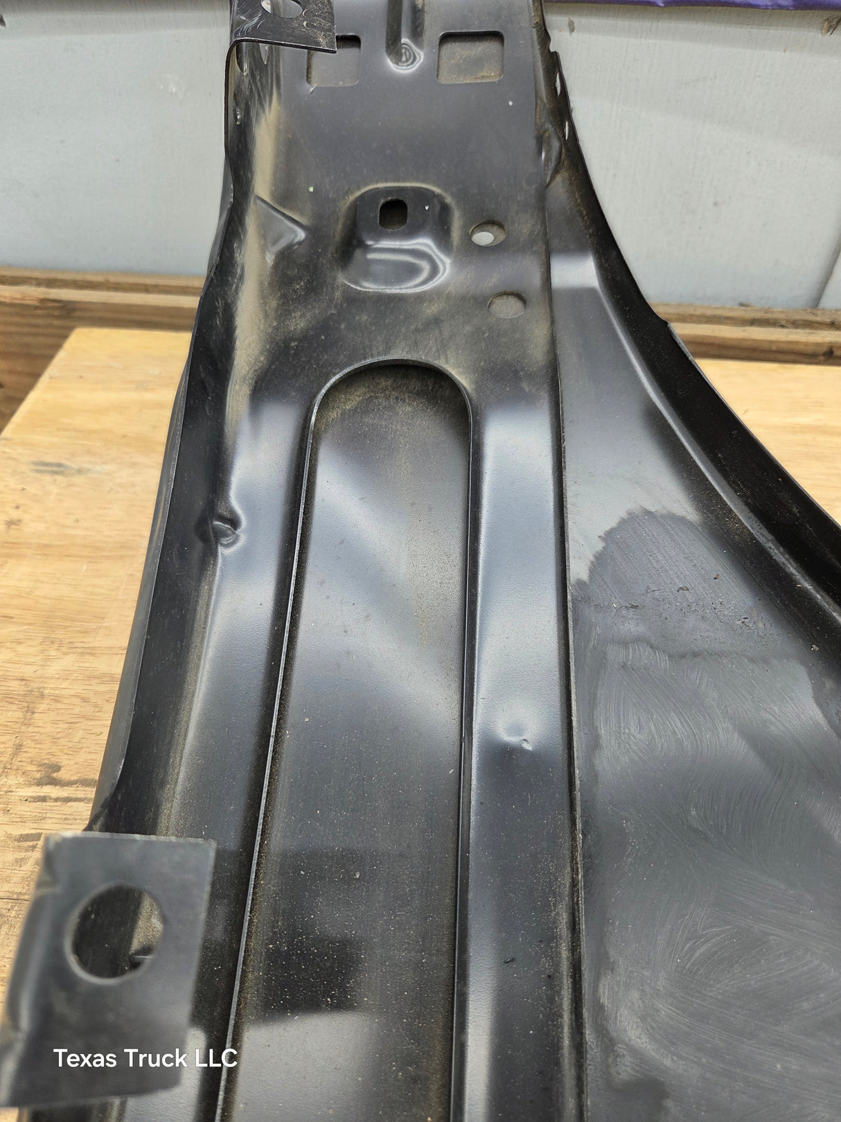 2002-2005 Ford Explorer Passenger Side RH Front Fender W/O Wheel Well Molding