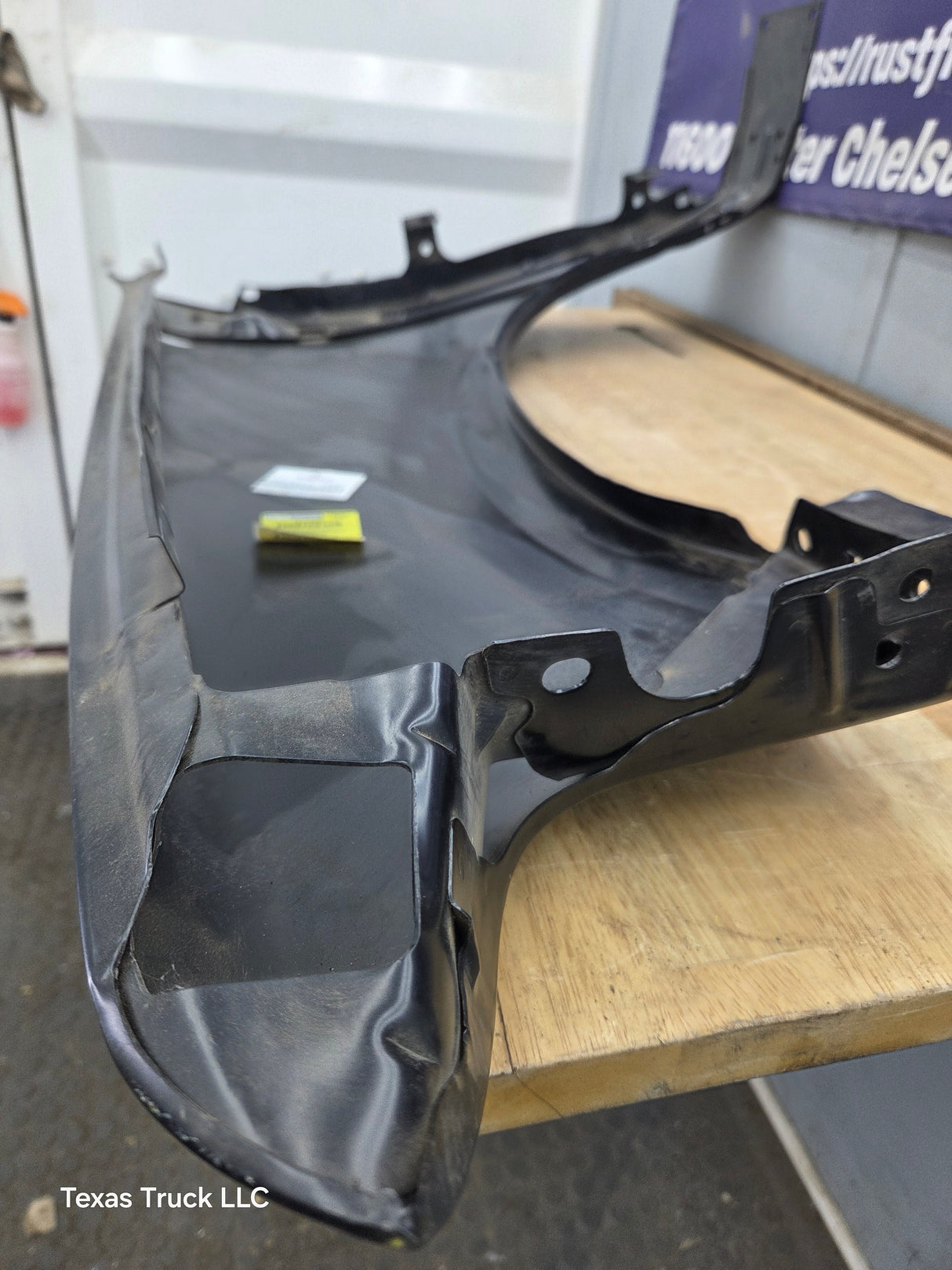 2002-2005 Ford Explorer Passenger Side RH Front Fender W/O Wheel Well Molding