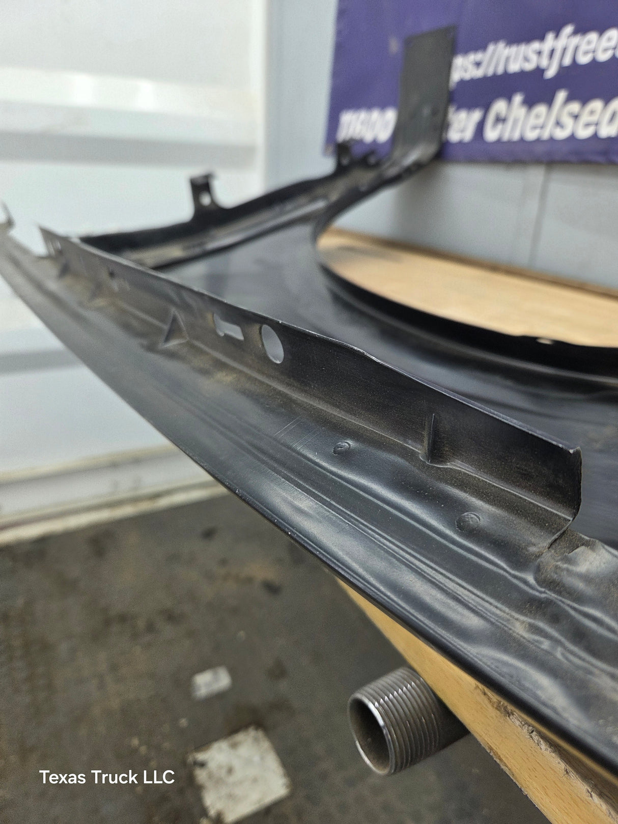 2002-2005 Ford Explorer Passenger Side RH Front Fender W/O Wheel Well Molding