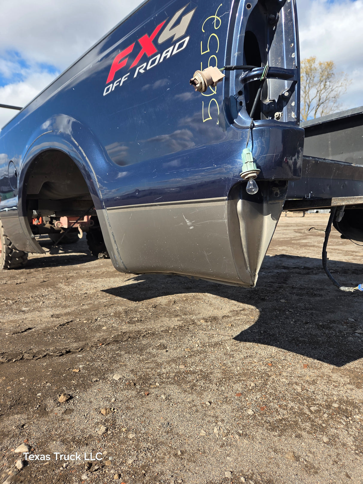 1999-2010 Ford Super Duty F250 F350 6' 9" Short Truck Bed