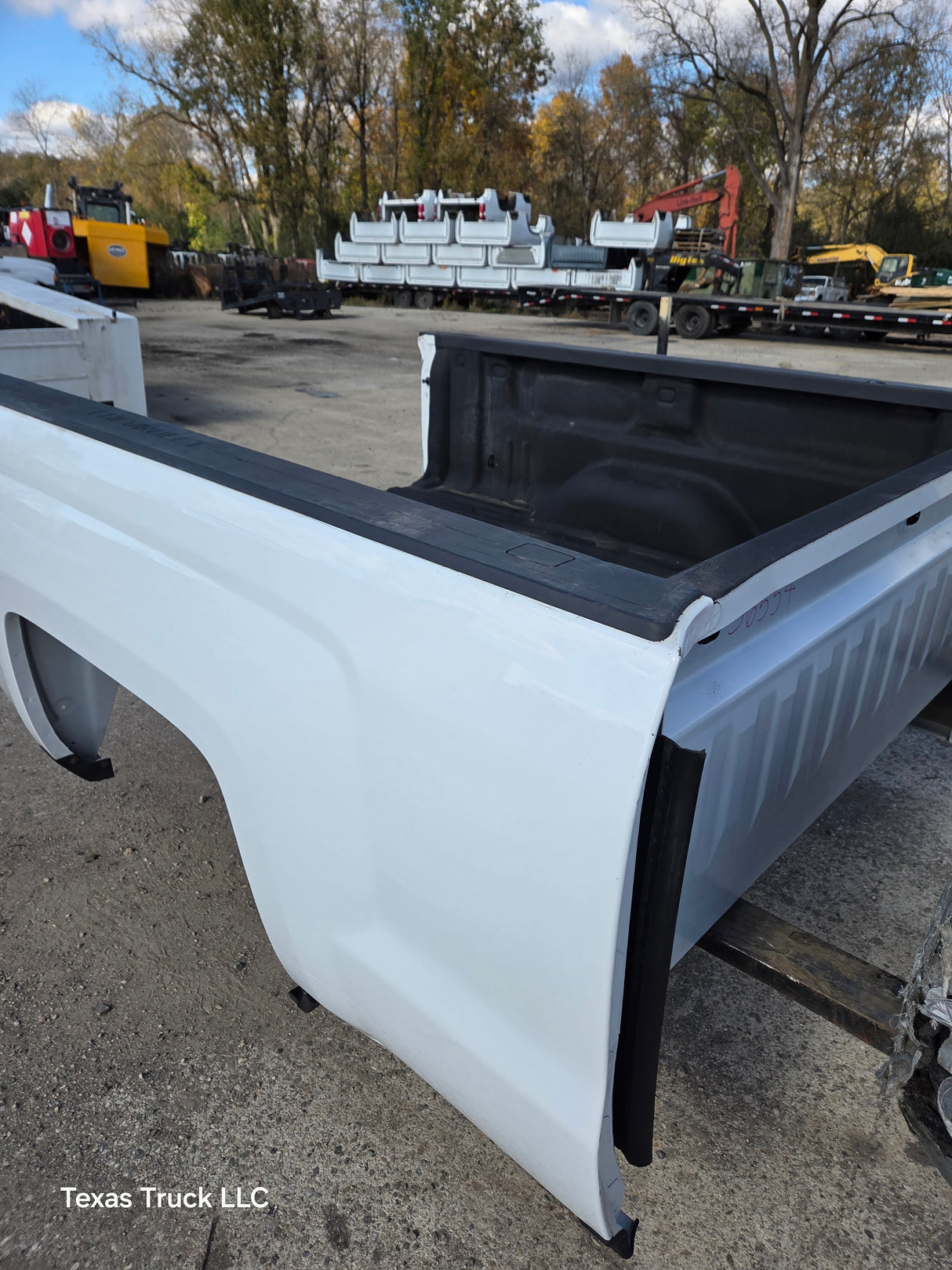2014-2019 Chevrolet Silverado 1500 2500 3500 HD 6' 6" Short Bed - Summit White