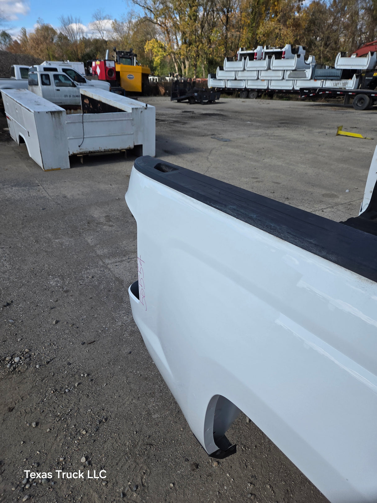 2014-2019 Chevrolet Silverado 1500 2500 3500 HD 6' 6" Short Bed - Summit White
