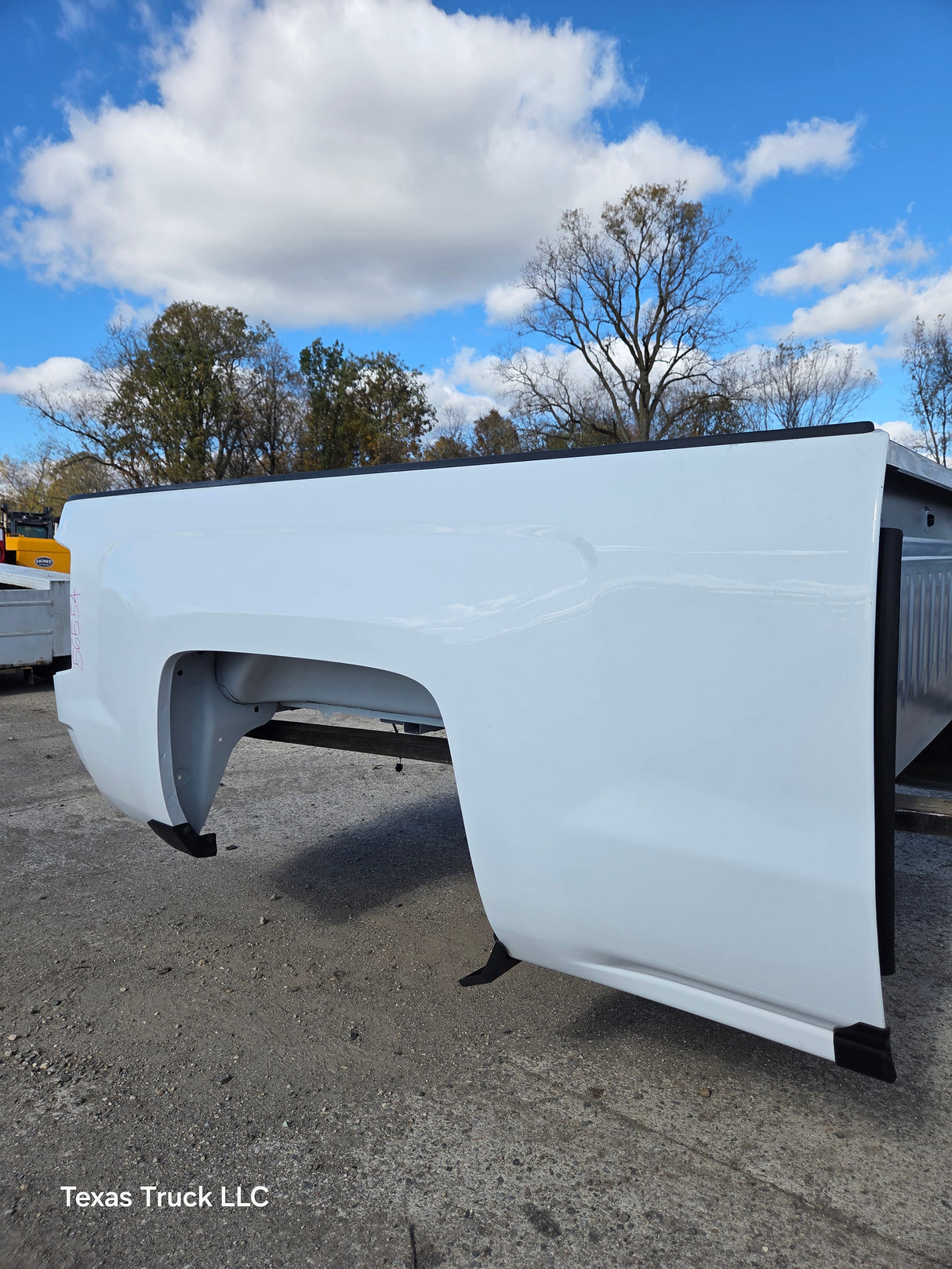 2014-2019 Chevrolet Silverado 1500 2500 3500 HD 6' 6" Short Bed - Summit White