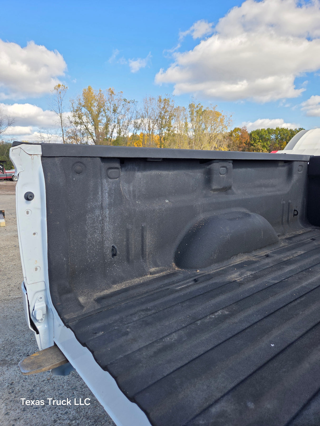 2014-2019 Chevrolet Silverado 1500 2500 3500 HD 6' 6" Short Bed - Summit White