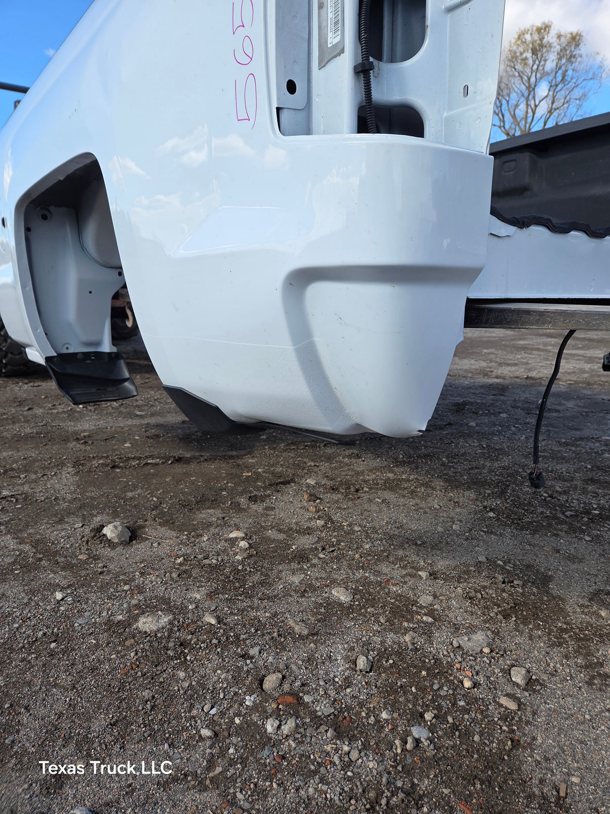 2014-2019 Chevrolet Silverado 1500 2500 3500 HD 6' 6" Short Bed - Summit White