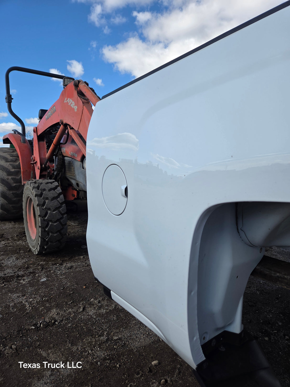 2014-2019 Chevrolet Silverado 1500 2500 3500 HD 6' 6" Short Bed - Summit White